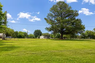 1230 1st St, Hempstead, TX 77445 - Photo 19
