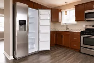 1230 1st St, Hempstead, TX 77445 - Photo 9