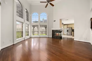14218 Scarborough Fair St, Houston, TX 77077 - Photo 5