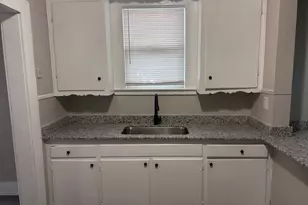 1710 W 15th St, Port Arthur, TX 77640 - Photo 9