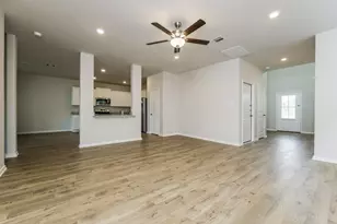 16435 Honeysuckle Hill Dr, Conroe, TX 77303 - Photo 5