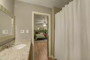 613 E Castle Harbour Dr, Friendswood, TX 77546 - Photo 11