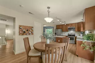 613 E Castle Harbour Dr, Friendswood, TX 77546 - Photo 25