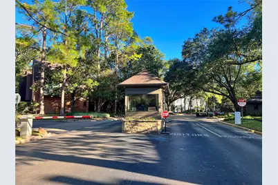 9171 Briar Forest Drive, Houston, TX 77024 - Photo 45