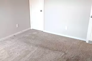 715 S Chamfer Way, Crosby, TX 77532 - Photo 5