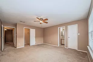 9850 Pagewood Ln, Houston, TX 77042 - Photo 13