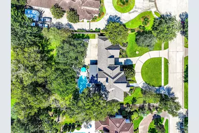 110 Century Drive, Friendswood, TX 77546 - Photo 3