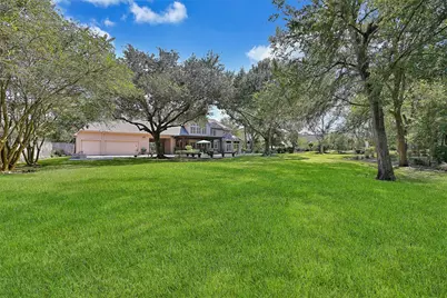 110 Century Drive, Friendswood, TX 77546 - Photo 49