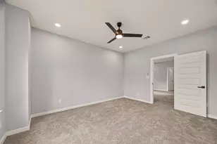 90 Burress St, Houston, TX 77022 - Photo 31