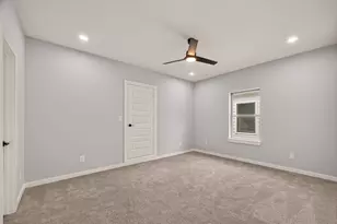 90 Burress St, Houston, TX 77022 - Photo 33