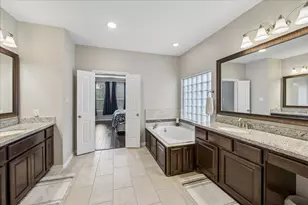 2809 Shadow Woods Ct, Houston, TX 77043 - Photo 15