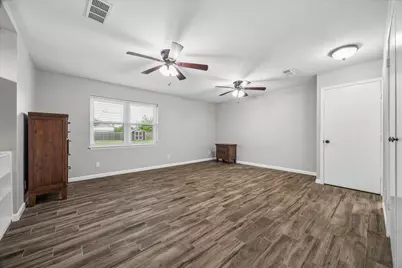 12206 Young Circle, Santa Fe, TX 77510 - Photo 9