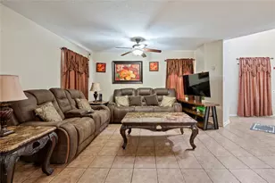 9283 Kingsflower Cir, Houston, TX 77075 - Photo 5