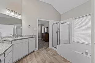 2015 E Trail Water Ct, Houston, TX 77339 - Photo 11