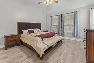 2015 E Trail Water Ct, Houston, TX 77339 - Photo 9