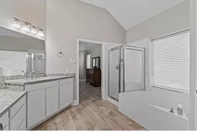 2015 E Trail Water Court, Houston, TX 77339 - Photo 11