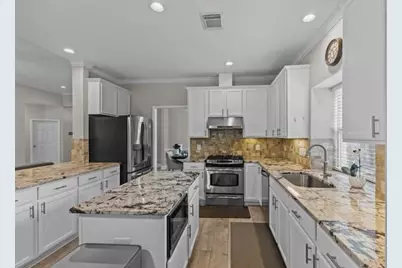 2015 E Trail Water Court, Houston, TX 77339 - Photo 3