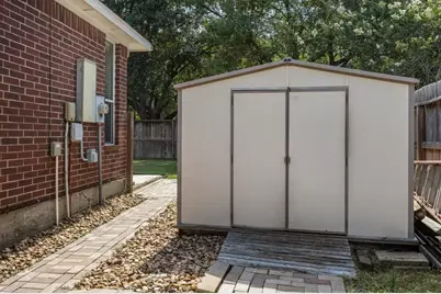 2015 E Trail Water Court, Houston, TX 77339 - Photo 19