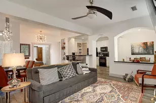 182 N Valley Oaks Cir, The Woodlands, TX 77382 - Photo 11