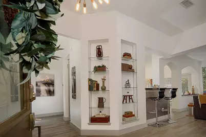 182 N Valley Oaks Circle, The Woodlands, TX 77382 - Photo 5