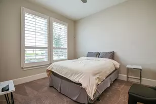 932 Dunleigh Meadows Ln, Houston, TX 77055 - Photo 5