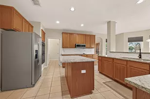 4011 Waterwood Dr, Baytown, TX 77521 - Photo 11