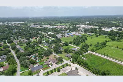 7602 Echo Brook Drive, Houston, TX 77037 - Photo 5