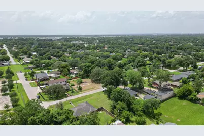 7602 Echo Brook Drive, Houston, TX 77037 - Photo 13