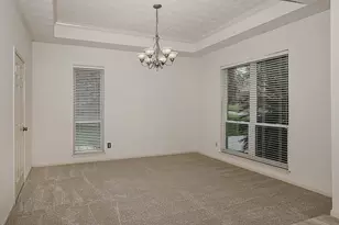 26 Gate Hill Dr, The Woodlands, TX 77381 - Photo 5
