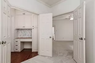 26 Gate Hill Dr, The Woodlands, TX 77381 - Photo 19