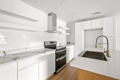 719 E 40th 1/2 Street, Houston, TX 77022 - Photo 3