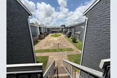 9550 Deering Drive #210, Houston, TX 77036 - Photo 15