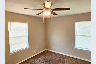 8782 Flossie Mae Street, Houston, TX 77029 - Photo 9