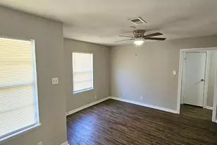 8782 Flossie Mae St, Houston, TX 77029 - Photo 5