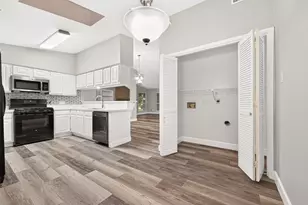 6354 Dellfern Dr, Houston, TX 77035 - Photo 11