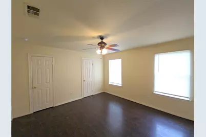 6131 Andwood Street #B, Houston, TX 77087 - Photo 7