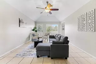 2705 Clara Ln, Texas City, TX 77590 - Photo 7