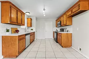 2705 Clara Ln, Texas City, TX 77590 - Photo 13