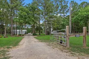 9536 Co Rd 208, Navasota, TX 77868 - Photo 1