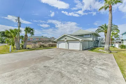 16542 E Bayside Way, Galveston, TX 77554 - Photo 3