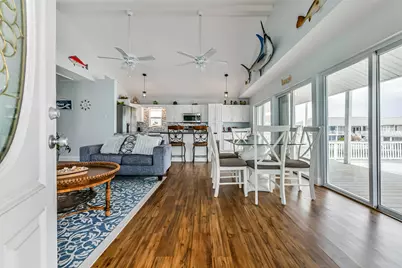 16542 E Bayside Way, Galveston, TX 77554 - Photo 7