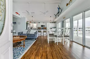 16542 E Bayside Way, Galveston, TX 77554 - Photo 7