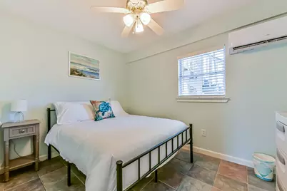 16542 E Bayside Way, Galveston, TX 77554 - Photo 33