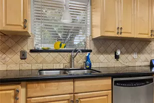 1818 New Orleans St, Deer Park, TX 77536 - Photo 13