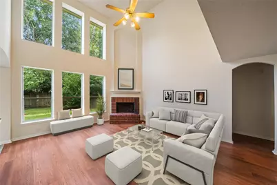 10 Orchid Grove Place, The Woodlands, TX 77385 - Photo 5