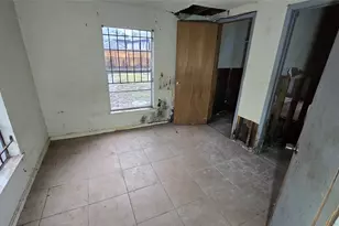 7930 Carolwood Dr, Houston, TX 77028 - Photo 17