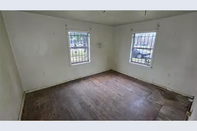 7930 Carolwood Drive, Houston, TX 77028 - Photo 13