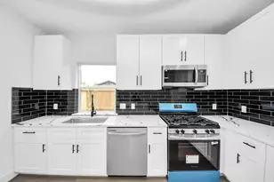 8012 Miley St, Houston, TX 77028 - Photo 13