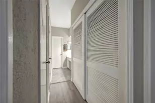 2100 Tanglewilde St, Houston, TX 77063 - Photo 23