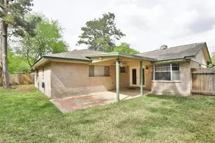 7035 Oak Bough Dr, Houston, TX 77088 - Photo 5